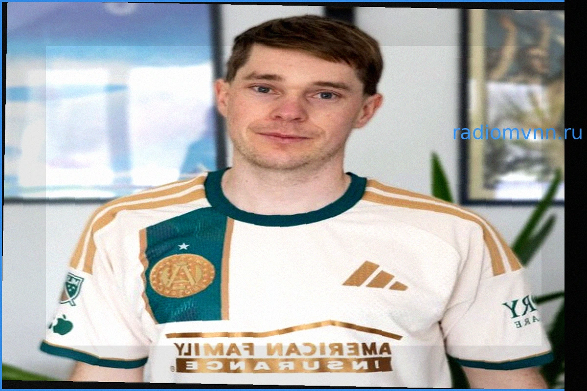 Вузинья готов к сделке с Adidas после перехода в Коло-Коло